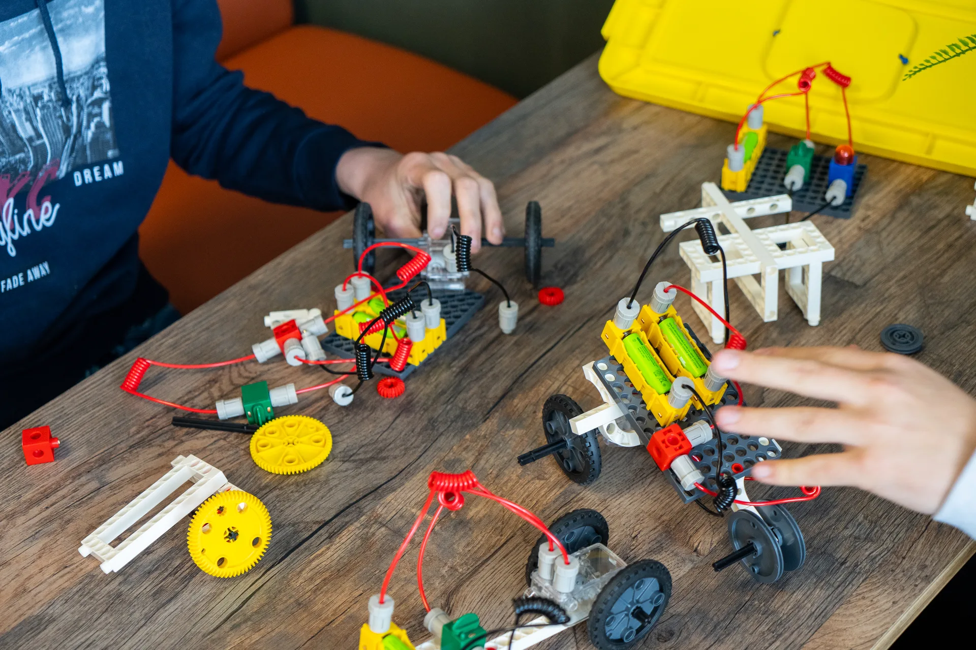 MICS Future Makers — Zomercampus juli & augustus 2026 | Schiedam - micsfuturemakers.nl